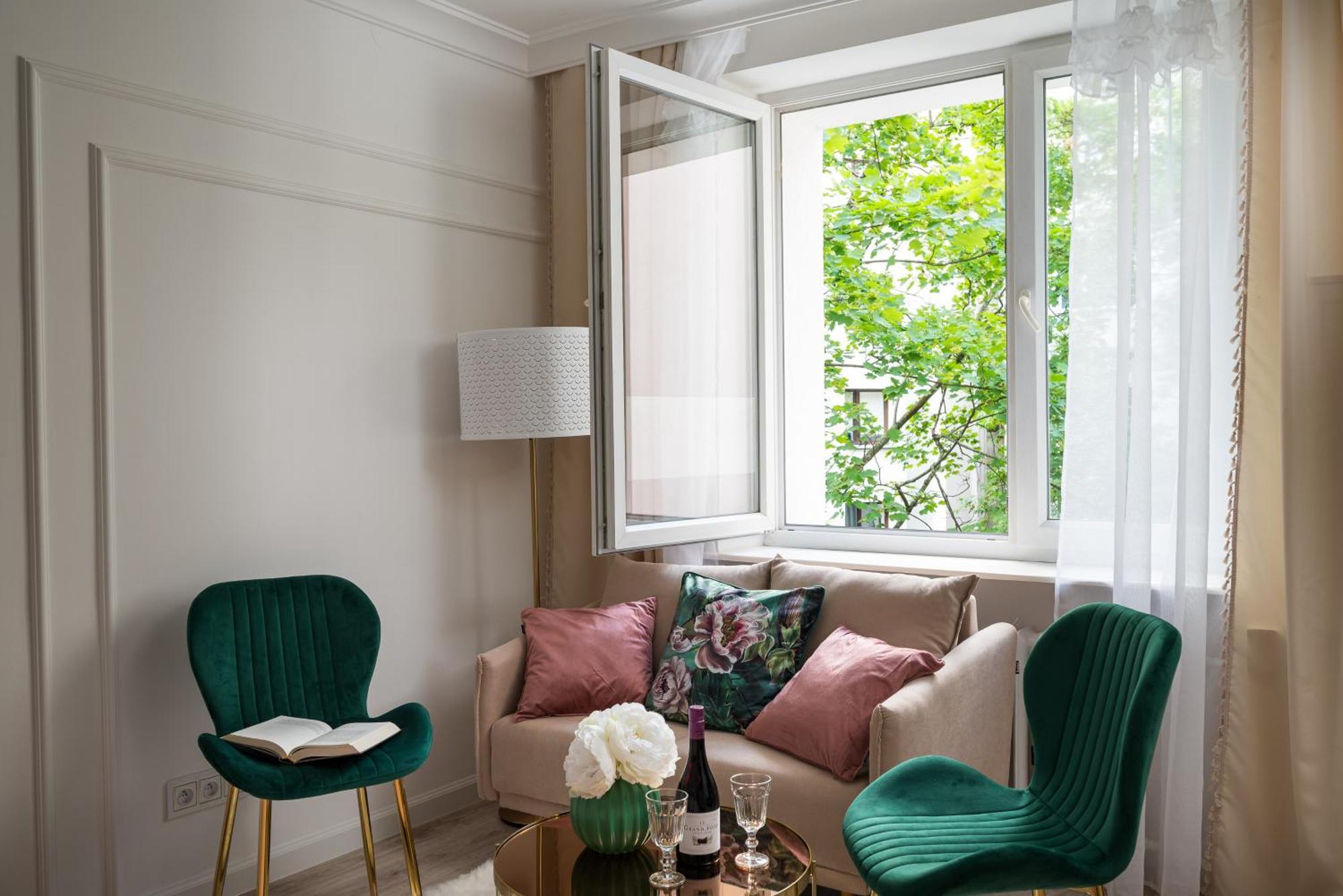 Lovely Downtown Studio At Most Lively Hoza Street, Discover Warsaw On Foot Varsóvia Exterior foto