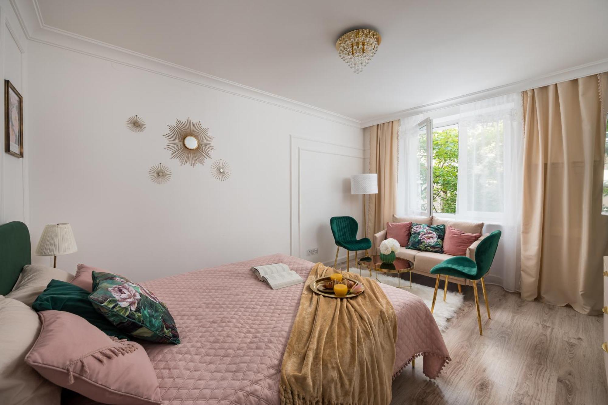 Lovely Downtown Studio At Most Lively Hoza Street, Discover Warsaw On Foot Varsóvia Exterior foto